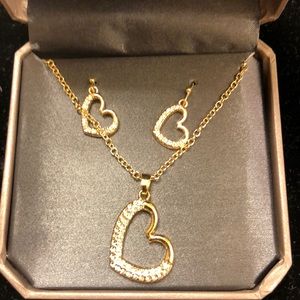 Heart Necklace and Earring Set! Gold Tone!